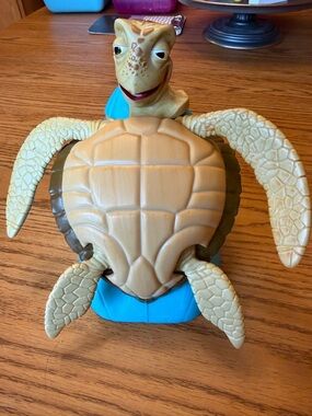 Disney Parks Cruise Sipper Cup CRUSH The Surfer Turtle Finding Nemo Souvenir